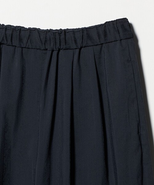 UNITED ARROWS(ユナイテッドアローズ)の「ペイズリー タック ワイドパンツ(その他パンツ・レディース・ネイビー・36/38)」の17枚目の写真