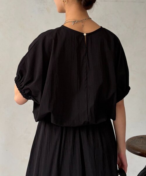 Chez toi(シェトワ)の「【セットアップ】バルーンブラウス×スカートSET(ワンピース・レディース・ブラック/ライトグレー/レッド・FREE)」の6枚目の写真
