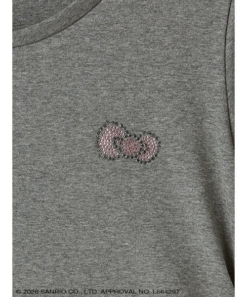 sanrio house(サンリオハウス)の「ハローキティ サイドシャーリングクロップドTシャツ(Tシャツ/カットソー・レディース・グレー/オフホワイト/ライトブルー・F)」の7枚目の写真