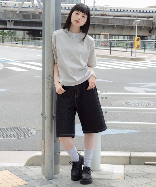 WEGO(ウィゴー)の「WEGO/【26年春夏新作】フェイクレイヤードキーネックT(ポロシャツ・メンズ・ライトグレー/スミクロ・MEDIUM/LARGE)」の5枚目の写真