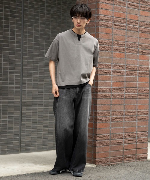 WEGO(ウィゴー)の「WEGO/【26年春夏新作】フェイクレイヤードキーネックT(ポロシャツ・メンズ・ライトグレー/スミクロ・MEDIUM/LARGE)」の3枚目の写真
