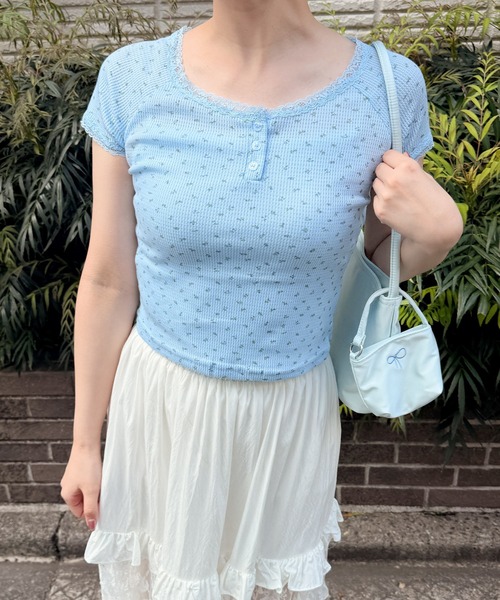 frunco(フランコ)の「小花柄サーマルヘンリーネックT(Tシャツ/カットソー・レディース・ブルー/アイボリー/ホワイト・FREE)」の3枚目の写真