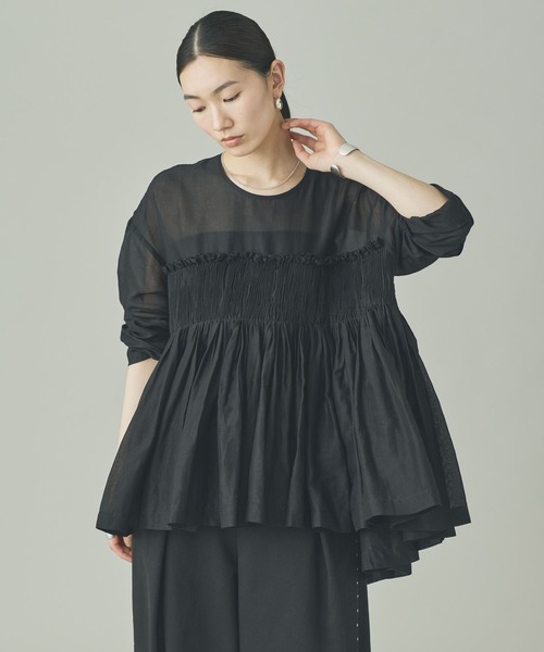 Curensology(カレンソロジー)の「Curensology(カレンソロジー)/ハンドタックブラウス(シャツ/ブラウス・レディース・ブラック/ホワイト/モカ・FREE)」の2枚目の写真