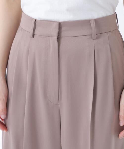NATURAL BEAUTY BASIC（ナチュラルビューティーベーシック）の「サテンタックワイドパンツ（その他パンツ・レディース・ベージュ/ネイビー・MEDIUM/P/S）」の12枚目の写真