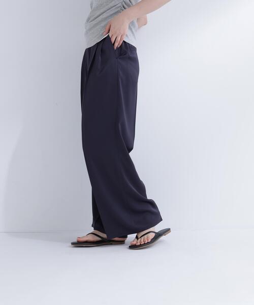 NATURAL BEAUTY BASIC（ナチュラルビューティーベーシック）の「サテンタックワイドパンツ（その他パンツ・レディース・ベージュ/ネイビー・MEDIUM/P/S）」の18枚目の写真
