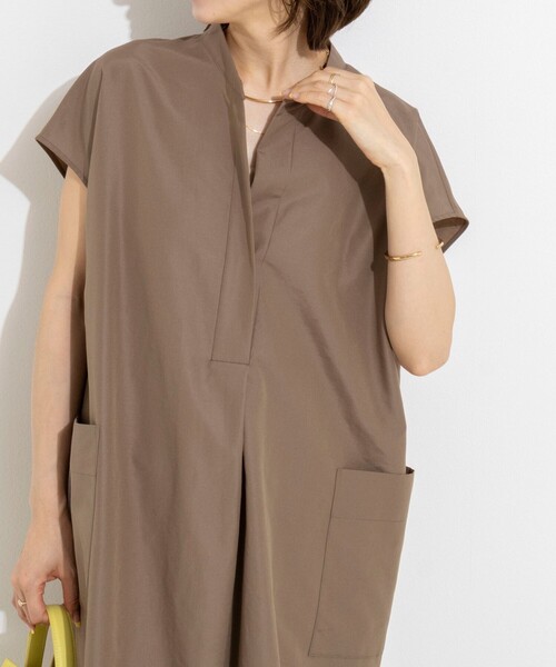 NOLLEY’S(ノーリーズ)の「【WEB&一部店舗限定カラー】ウォッシャブルエクセルテックタンブラースタンドカラースキッパーワンピース(ワンピース・レディース・カーキ/ベージュ系その他2/ブラック・1/2)」の9枚目の写真