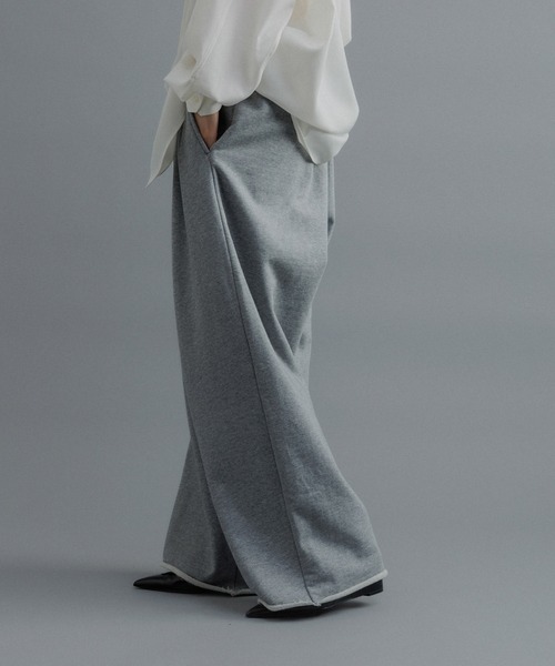 ADAM ET ROPE'(アダムエロペ)の「【WEB限定】2タック ワイドルーズ ドカンパンツ / スウェット / ユニセックス(その他パンツ・メンズ・ブラック/グレー/ベージュ系その他・M/S/L)」の6枚目の写真
