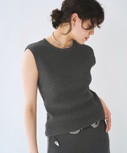 Whim Gazette(ウィムガゼット)の「ワッフルノースリーブプルオーバー(Tシャツ/カットソー・レディース・ベージュ/ブラック/チャコールグレー・FREE)」の10枚目の写真