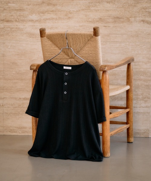 Adoon plain（アドーンプレーン）の「SNAP BUTTON RIB HENRY NECK T / スナップボタンリブヘンリーネックT 【新色追加】（Tシャツ/カットソー・メンズ・チャコールグレー/ブラック/ライトベージュ/ライトブルー/ネイビー/ボルドー/ライトグレー/ブラック系その他/杢グレー・MEDIUM/LARGE）」の10枚目の写真