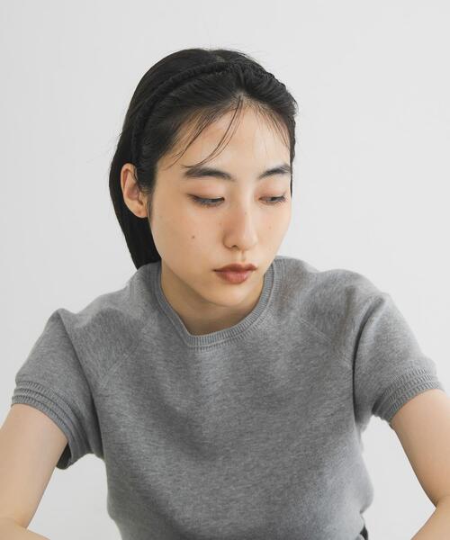 KBF(ケイビーエフ)の「スリムギャザーカシューシャ(カチューシャ・レディース・ブラック・ONE)」の3枚目の写真