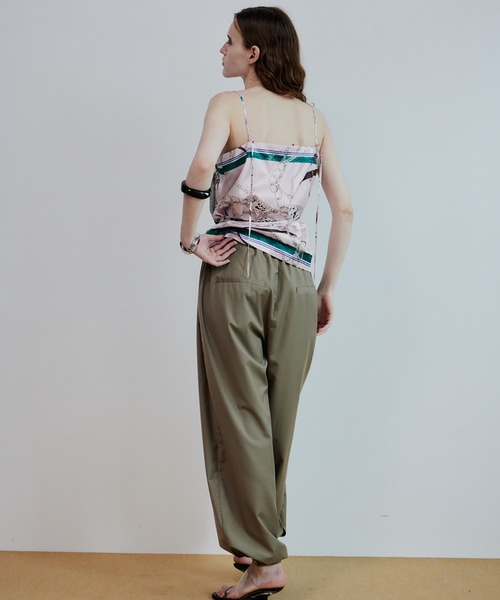MAISON SPECIAL(メゾンスペシャル)の「Stitching Balloon Pants/スーチングバルーンパンツ(その他パンツ・レディース・ブラック/カーキ/グレー・36/38)」の5枚目の写真