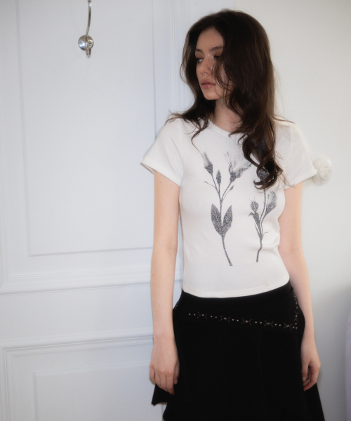 ROSEFRANTZ（ロゼフランツ）の「Floral Sketch Graphic T-shirt [White]（Tシャツ/カットソー・レディース・ホワイト・SMALL/MEDIUM）」の11枚目の写真