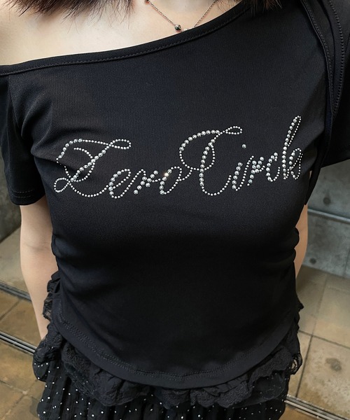 ROGER AND RAW(ロジャーアンドロウ)の「フリルレース ラインストーンロゴTシャツ(Tシャツ/カットソー・レディース・ホワイト/ブラック/グレー・FREE)」の6枚目の写真
