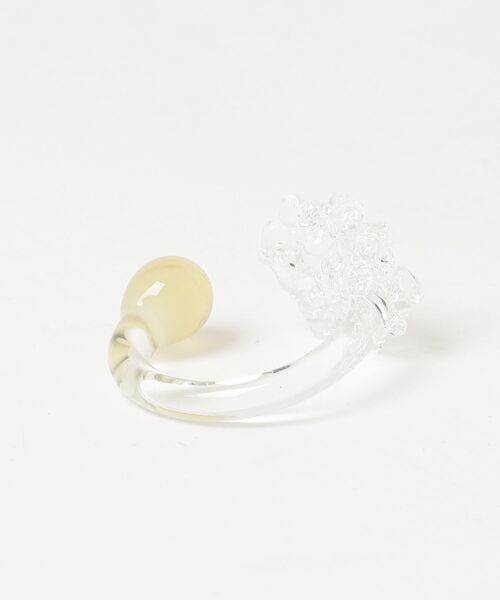 Vini(ヴィニ)の「Flowering Glass Ring / フラワー ガラス リング(リング・レディース・イエロー/ブラック/ベビーピンク・FREE)」の6枚目の写真