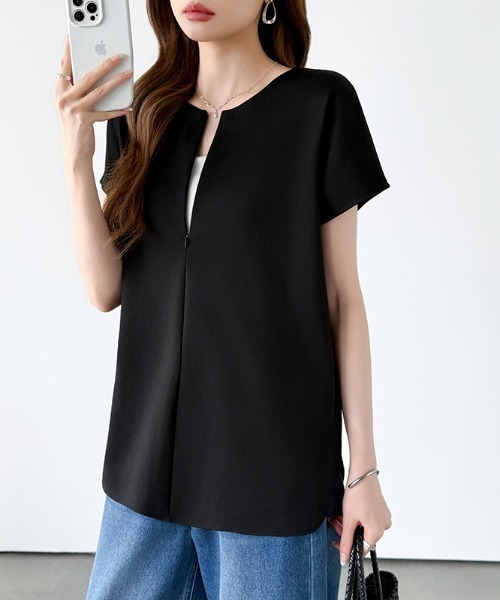 COCOMOMO（ココモモ）の「前後2WAY ハーフジップトップス ハーフジップ カットソー Tシャツ ストレッチ ジップ 半袖 フレンチスリーブ レイヤード ラウンドヘム 春服 夏服（Tシャツ/カットソー・レディース・ホワイト/ブルー/アッシュブラウン/ブラック/ライトブラウン/グレイッシュベージュ・M/L）」の10枚目の写真