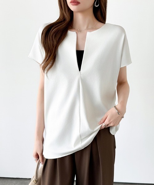 COCOMOMO（ココモモ）の「前後2WAY ハーフジップトップス ハーフジップ カットソー Tシャツ ストレッチ ジップ 半袖 フレンチスリーブ レイヤード ラウンドヘム 春服 夏服（Tシャツ/カットソー・レディース・ホワイト/ブルー/アッシュブラウン/ブラック/ライトブラウン/グレイッシュベージュ・M/L）」の7枚目の写真