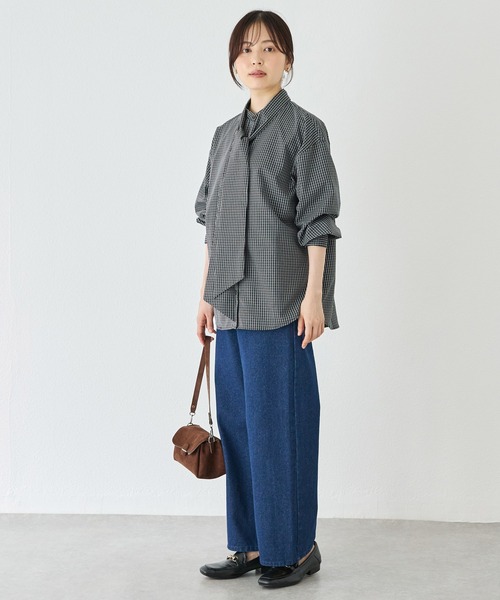 LAVEANGE(ラビアンジェ)の「2WAYボウタイチェックシャツ|ボウタイ取り外し可能/バンドカラー/レイヤード/大きいサイズ(シャツ/ブラウス・レディース・ブラック/モカ・M/LL/5L/4L/3L)」の12枚目の写真