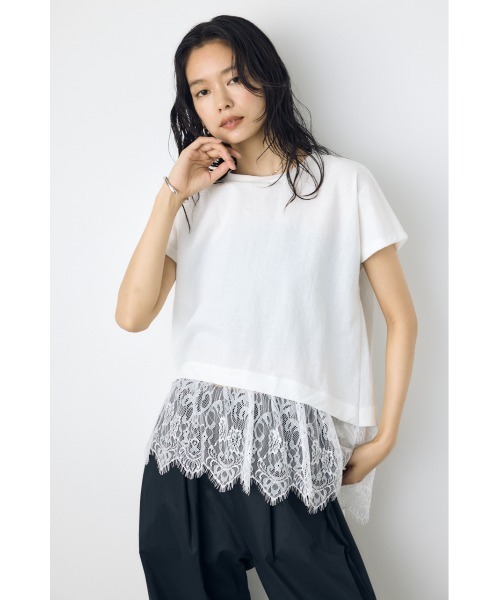 AZUL by moussy(アズールバイマウジー)の「【接触冷感】ひんやり♪裾レースドッキングトップス 春服 夏服 秋服 レイヤード 体系カバー お尻まで隠れる【身長/骨格別着用画像あり】(Tシャツ/カットソー・レディース・オフホワイト/ブラウン/ブラック・FREE)」の4枚目の写真