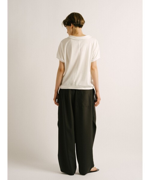 mizuiroind(ミズイロインド)の「mizuiro ind シャツカラードルマンプルオーバー(Tシャツ/カットソー・レディース・ブラック/ライトグレー/ブルー/チャコールグレー/オフホワイト・FREE)」の18枚目の写真