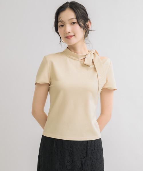 NEUNA(ヌナ)の「【デイリーに着こなす、上品Tシャツ】リボンタイTシャツ(Tシャツ/カットソー・レディース・ライトベージュ/ブラウン/ブラック・FREE)」の9枚目の写真