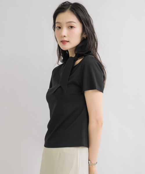 NEUNA(ヌナ)の「【デイリーに着こなす、上品Tシャツ】リボンタイTシャツ(Tシャツ/カットソー・レディース・ライトベージュ/ブラウン/ブラック・FREE)」の15枚目の写真