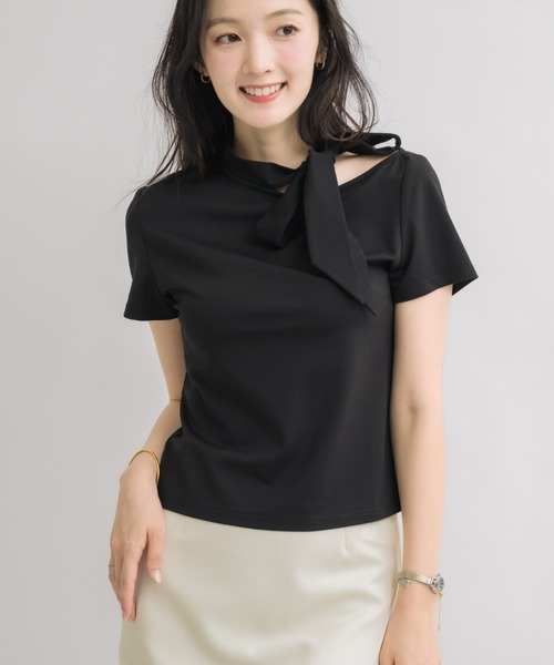 NEUNA(ヌナ)の「【デイリーに着こなす、上品Tシャツ】リボンタイTシャツ(Tシャツ/カットソー・レディース・ライトベージュ/ブラウン/ブラック・FREE)」の18枚目の写真
