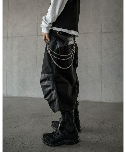 ROARINGRAD(ロアリングラド)の「レイヤードニーバミューダパンツブラック(その他パンツ・レディース・その他・MEDIUM/LARGE)」の6枚目の写真