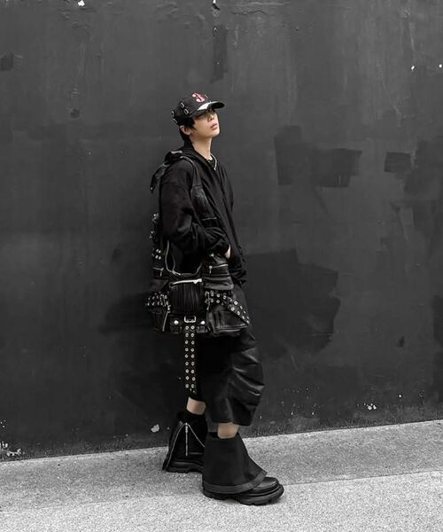 ROARINGRAD(ロアリングラド)の「レイヤードニーバミューダパンツブラック(その他パンツ・レディース・その他・MEDIUM/LARGE)」の13枚目の写真