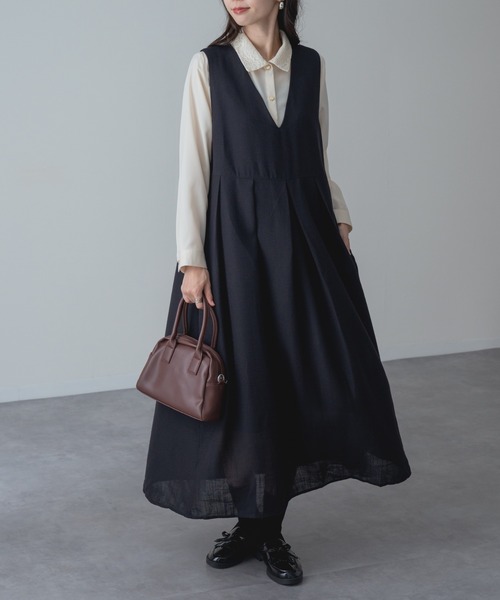 refinedworks（リファインドワークス）の「【refinedworks】360度美シルエット！ バックフリル Vネック ジャンパー スカート（ジャンパースカート・レディース・グレー/ブラック・FREE）」の2枚目の写真
