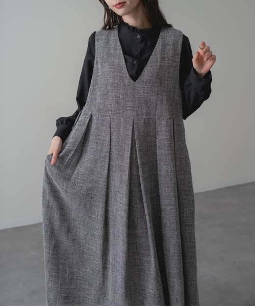refinedworks（リファインドワークス）の「【refinedworks】360度美シルエット！ バックフリル Vネック ジャンパー スカート（ジャンパースカート・レディース・グレー/ブラック・FREE）」の16枚目の写真