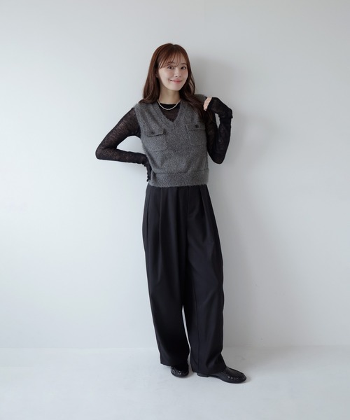 AMUU. PRECIEUSE(アムープレシューズ)の「ミックスフェザーポケットベスト(ベスト・レディース・ブラウン/ブラック/グレー・FREE)」の12枚目の写真