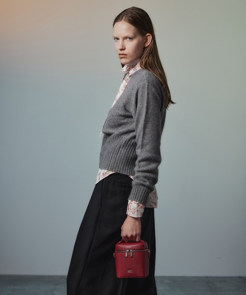 MAISON SPECIAL(メゾンスペシャル)の「【2026Autumn PRE-ORDER】Raccoon Blend 2-Way Front Button Pullover/ラクーンブレンド2WAYフロントボタンPO(ニット/セーター・レディース・ブラック/パープル/グレー/ライム・FREE)」の10枚目の写真