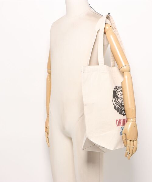 Ol' Basics(オールベーシックス)の「Ol' Basics(オール・ベーシックス) トートバッグ キャンバス ボトルキャップイラスト ロゴ プリント 鞄 BAG アメカジ メンズ レディース ユニセックス Lサイズ(トートバッグ・レディース・ナチュラル・FREE)」の6枚目の写真