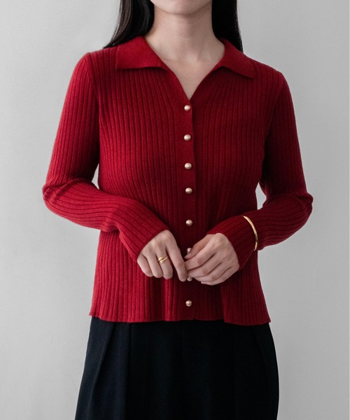 on:nue(オンニュ)の「【on:nue】ゴールド釦キーネックポロリブニット /26-27 AW COLLECTION(ニット/セーター・レディース・ブラック/ミント/オリーブ/レッド/アイボリー・FREE)」の17枚目の写真