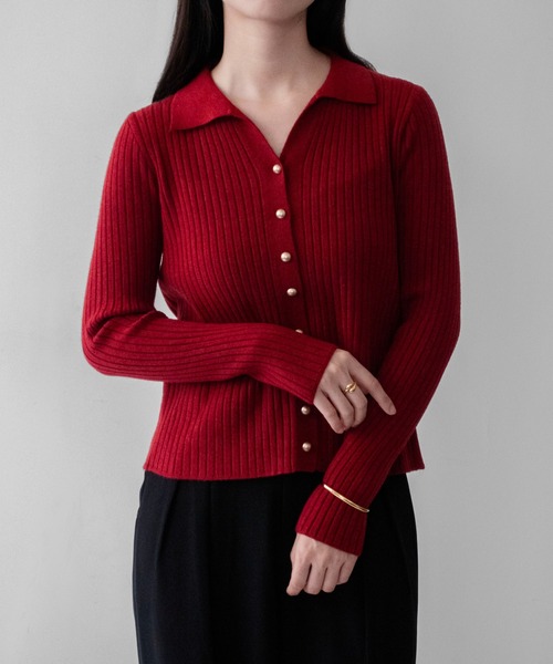 on:nue(オンニュ)の「【on:nue】ゴールド釦キーネックポロリブニット /26-27 AW COLLECTION(ニット/セーター・レディース・ブラック/ミント/オリーブ/レッド/アイボリー・FREE)」の18枚目の写真