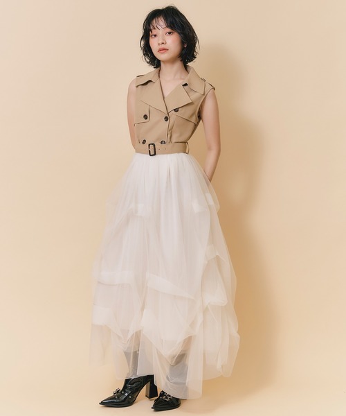 REDYAZEL(レディアゼル)の「トレンチライクチュールドッキングティアードロングワンピース(ワンピース・レディース・ブラック/ベージュ/ブラウン・FREE)」の1枚目の写真