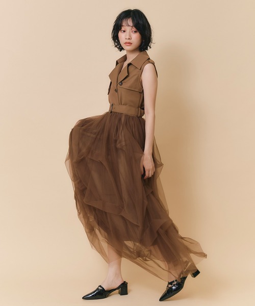 REDYAZEL(レディアゼル)の「トレンチライクチュールドッキングティアードロングワンピース(ワンピース・レディース・ブラック/ベージュ/ブラウン・FREE)」の6枚目の写真