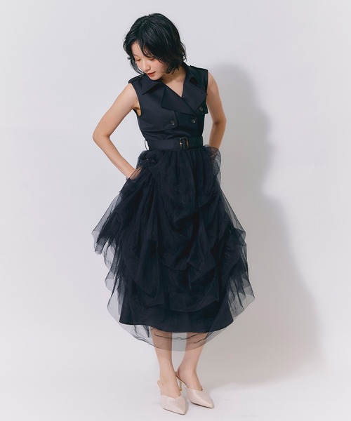 REDYAZEL(レディアゼル)の「トレンチライクチュールドッキングティアードロングワンピース(ワンピース・レディース・ブラック/ベージュ/ブラウン・FREE)」の16枚目の写真
