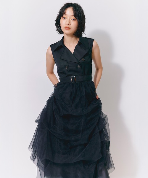 REDYAZEL(レディアゼル)の「トレンチライクチュールドッキングティアードロングワンピース(ワンピース・レディース・ブラック/ベージュ/ブラウン・FREE)」の17枚目の写真