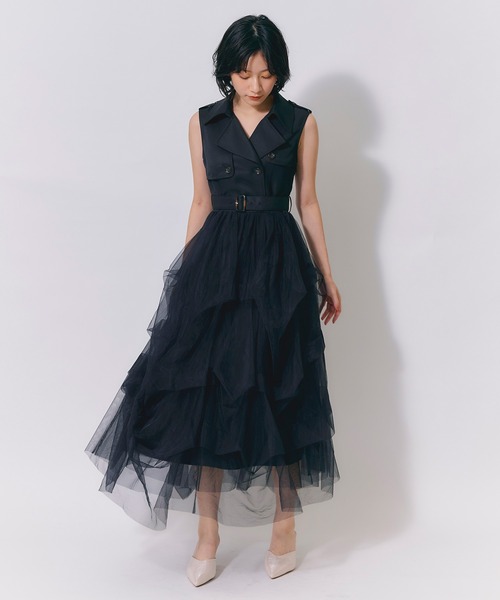 REDYAZEL(レディアゼル)の「トレンチライクチュールドッキングティアードロングワンピース(ワンピース・レディース・ブラック/ベージュ/ブラウン・FREE)」の20枚目の写真