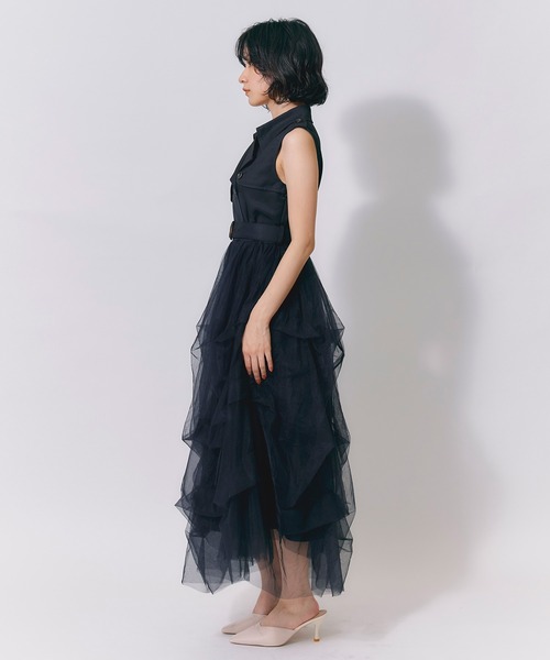 REDYAZEL(レディアゼル)の「トレンチライクチュールドッキングティアードロングワンピース(ワンピース・レディース・ブラック/ベージュ/ブラウン・FREE)」の21枚目の写真