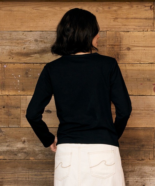 RIKKA FEMME(リッカファム)の「RIKKA FEMME/リッカファム 長袖 Tシャツ ロンT ワンポイント ロゴ刺繍 リングドットボタン RF6F-2201(Tシャツ/カットソー・レディース・ブラック/カーキ・S/M/M/L)」の4枚目の写真