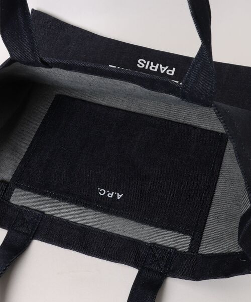 A.P.C.（アーペーセー）の「Lou Rue Madame 2.0 Horizon トートバッグ（トートバッグ・レディース・インディゴブルー・ONESIZE）」の4枚目の写真
