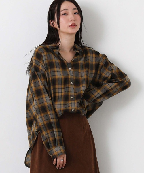 Gready Brilliant(グレディブリリアン)の「シアーチェックシャツ(シャツ/ブラウス・レディース・ブラック系/ブラウン系・38)」の2枚目の写真