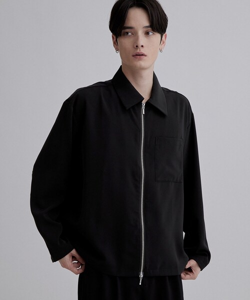 tk.TAKEO KIKUCHI(ティーケータケオキクチ)の「【接触冷感/UVカット】ジップシャツアウター(シャツ/ブラウス・メンズ・ブラック/チャコールグレー・02/03)」の2枚目の写真