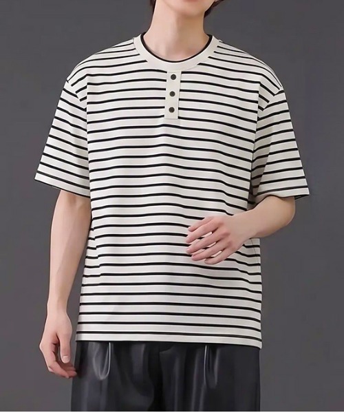 revertical(リバーティカル)の「ボーダー ヘンリーネック 半袖Tシャツ(Tシャツ/カットソー・メンズ・グレー/ベージュ/ブラック・MEDIUM/LARGE)」の3枚目の写真