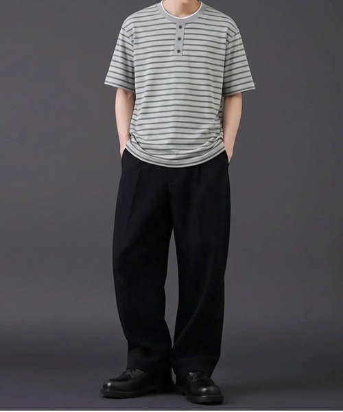 revertical(リバーティカル)の「ボーダー ヘンリーネック 半袖Tシャツ(Tシャツ/カットソー・メンズ・グレー/ベージュ/ブラック・MEDIUM/LARGE)」の12枚目の写真