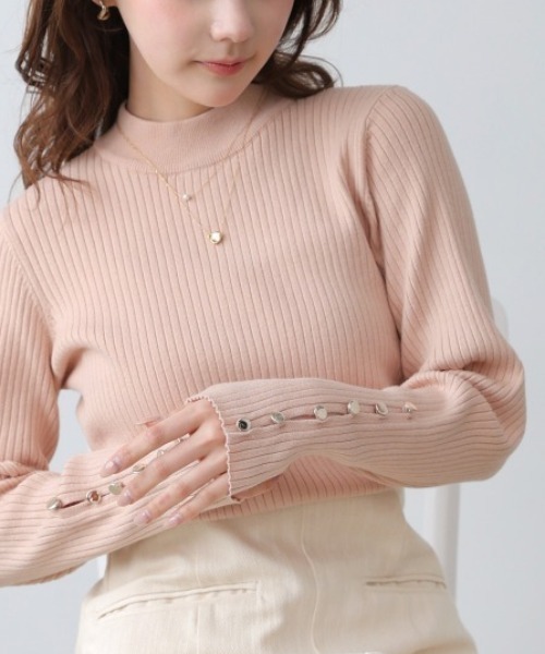 Bab(バブ)の「【選べるサイズ展開】袖ボタンハイネックリブニットトップス(ニット/セーター・レディース・A/グリーン/チャコールグレー/ピンク/ブラック/アイボリー・LARGE/MEDIUM)」の16枚目の写真