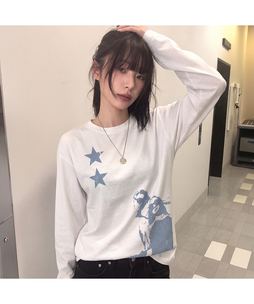 GRAVER（グレーバー）の「[ユニセックス]STAR2 ロングスリーブTシャツ_4カラー（Tシャツ/カットソー・レディース・チャコールグレー/ライトホワイト/ホワイト/ブラック・MEDIUM/LARGE）」の3枚目の写真
