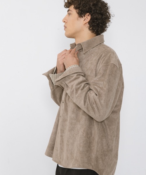 URBAN RESEARCH Sonny Label(アーバンリサーチサニーレーベル)の「フェイクスウェードロングスリーブシャツ(シャツ/ブラウス・メンズ・チャコールグレー/ブラウン/ベージュ系その他・MEDIUM/LARGE)」の3枚目の写真